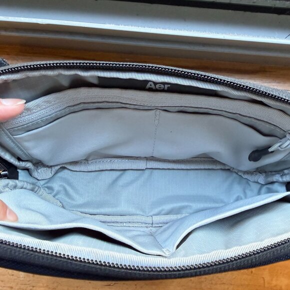 Aer Slim Pouch 2 Navy Tech Organizer Pouch - Picture 11 of 11